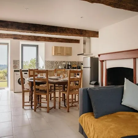 Pied A Terre *